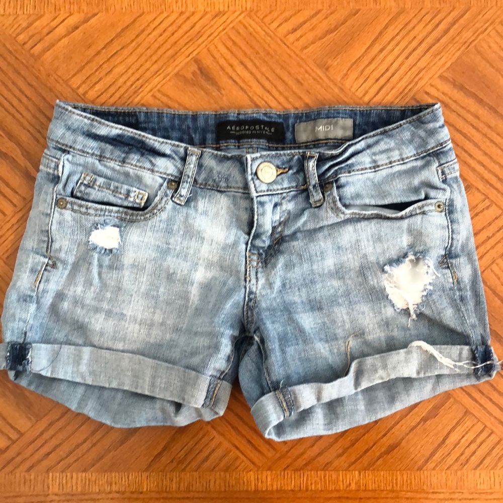 Light-wash Ripped Jean Shorts